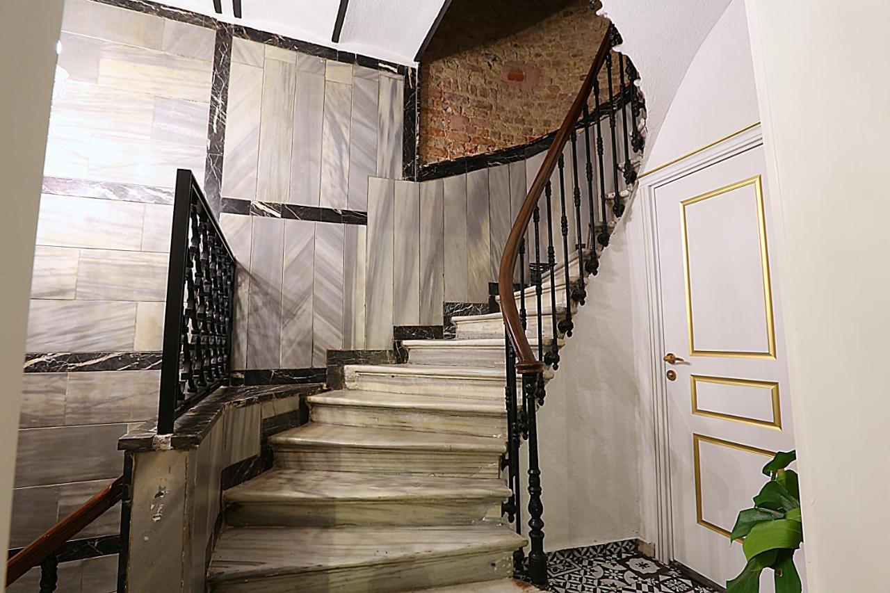 Istanbul Taksim Istiklal Street Kamil Hotel - Historical Eksteriør billede