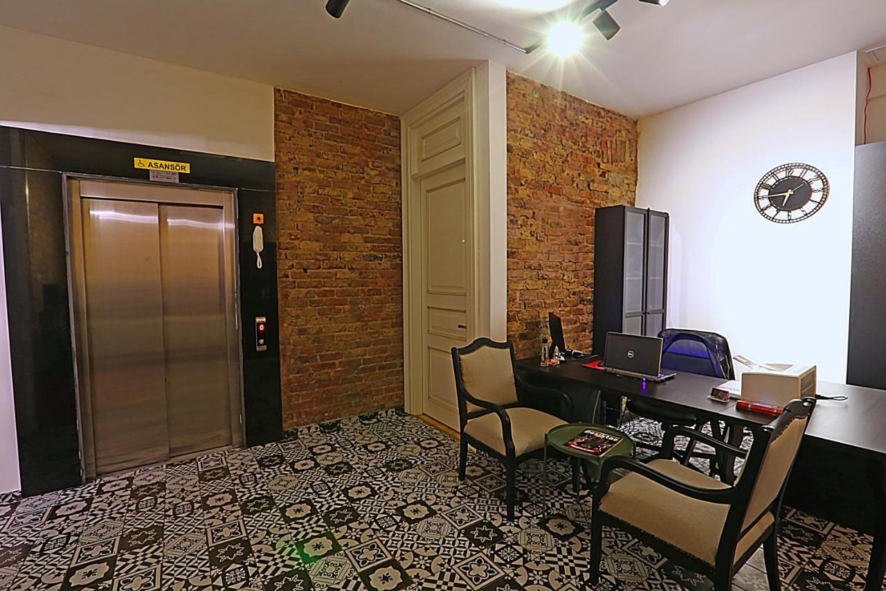 Istanbul Taksim Istiklal Street Kamil Hotel - Historical Eksteriør billede