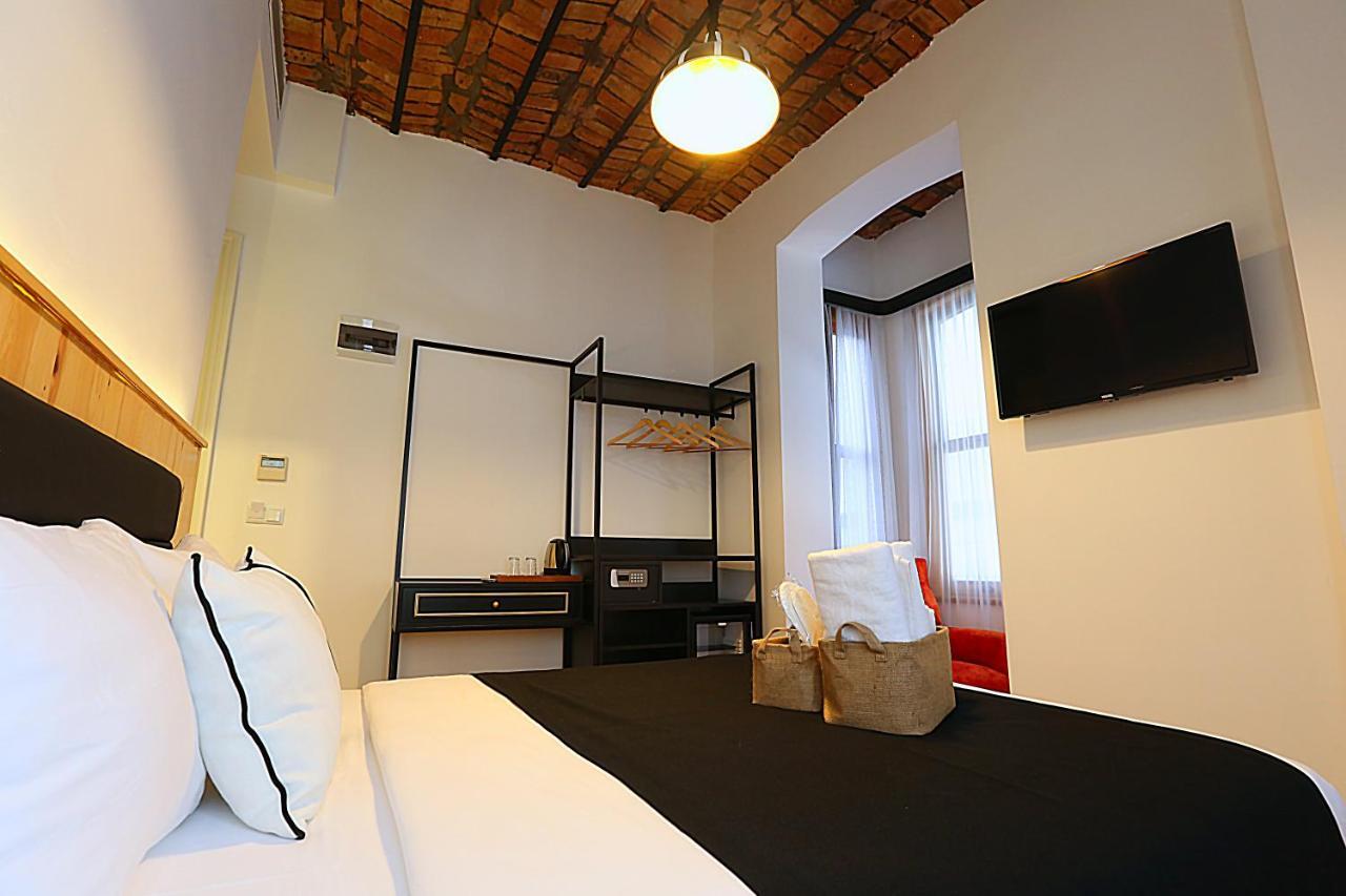 Istanbul Taksim Istiklal Street Kamil Hotel - Historical Værelse billede