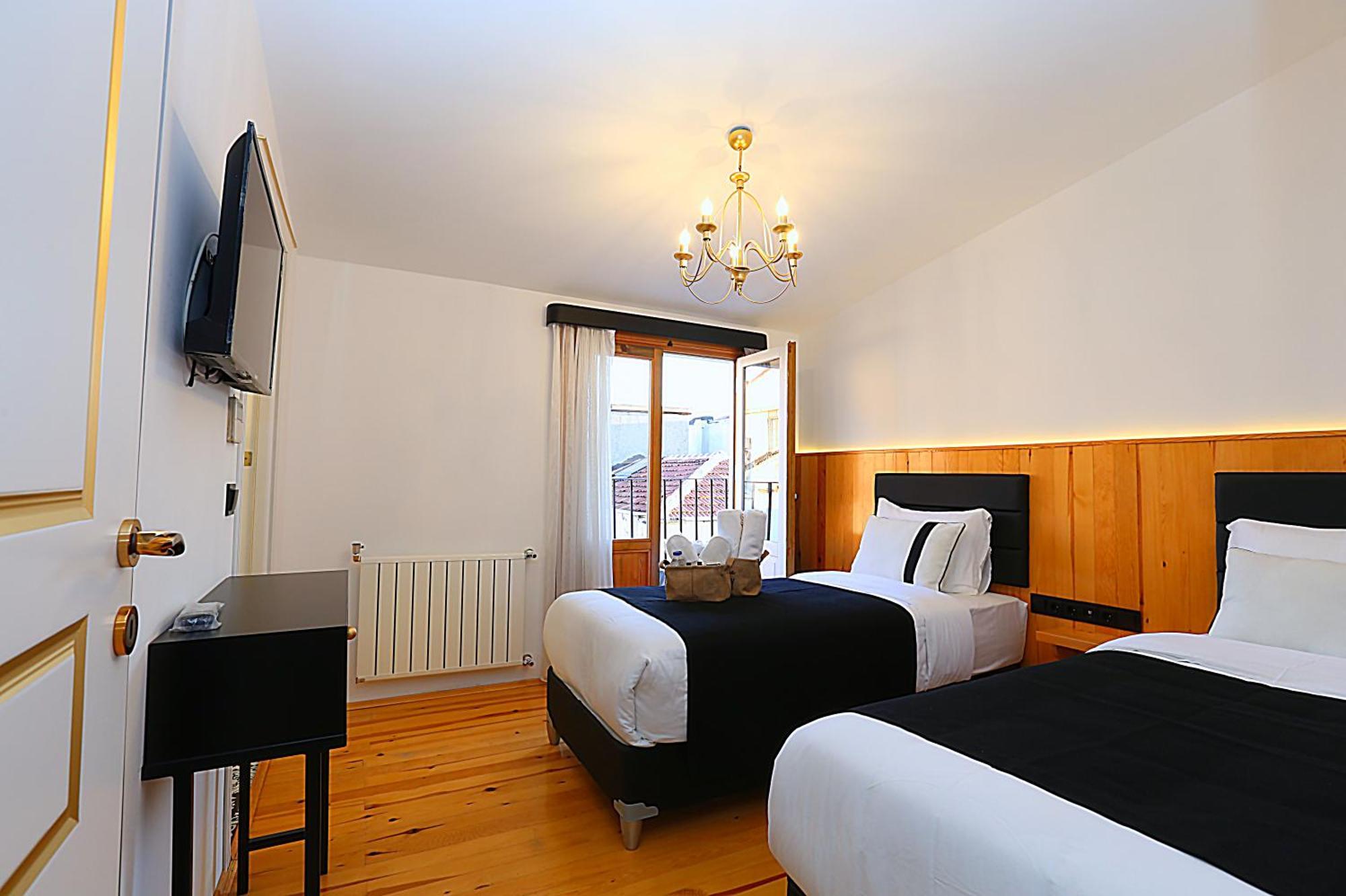 Istanbul Taksim Istiklal Street Kamil Hotel - Historical Værelse billede