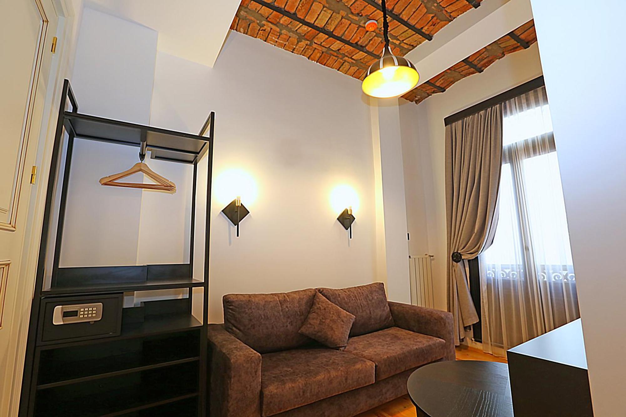 Istanbul Taksim Istiklal Street Kamil Hotel - Historical Værelse billede