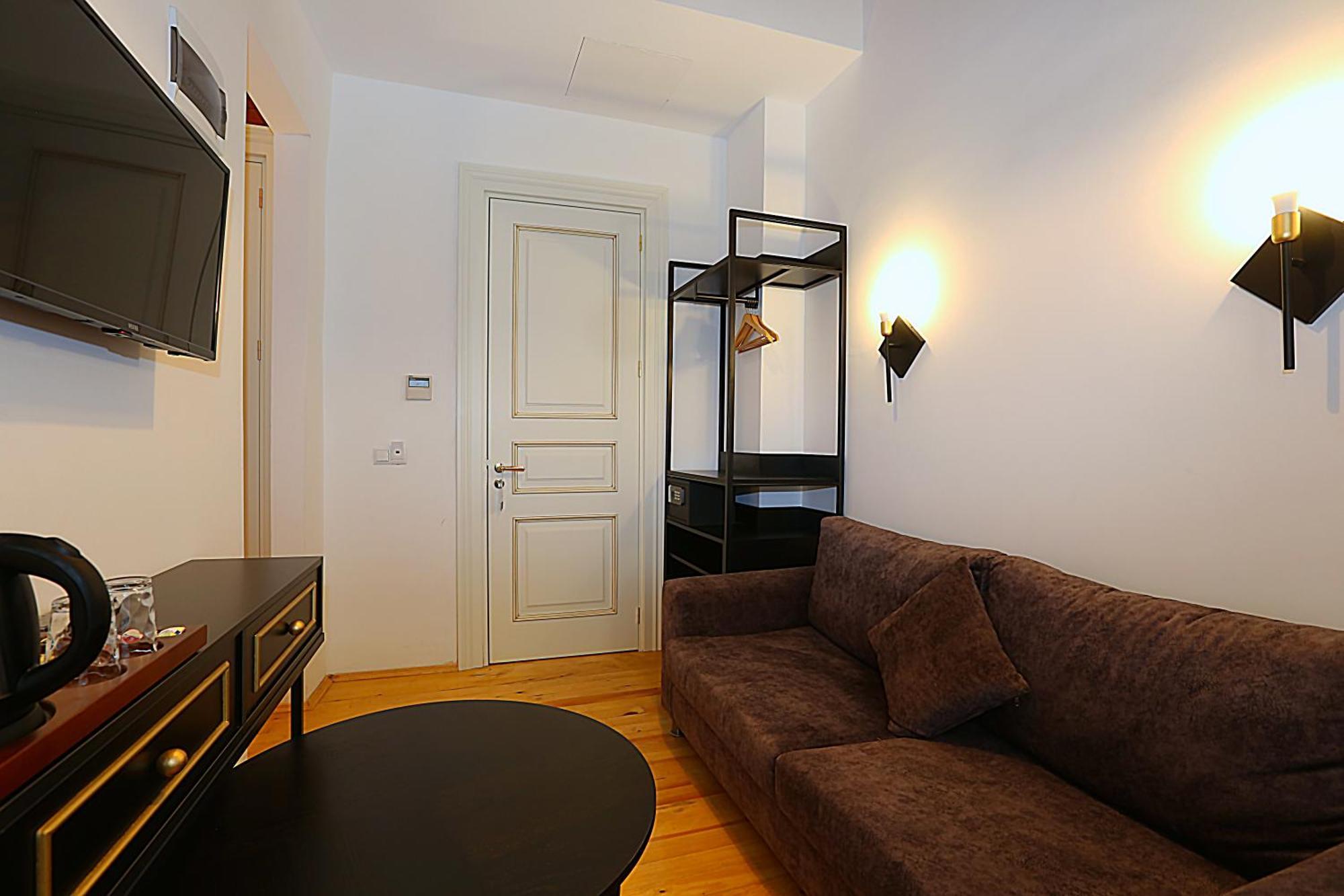 Istanbul Taksim Istiklal Street Kamil Hotel - Historical Værelse billede