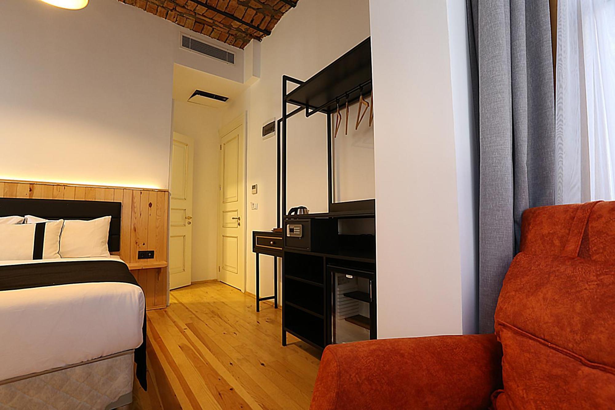 Istanbul Taksim Istiklal Street Kamil Hotel - Historical Værelse billede