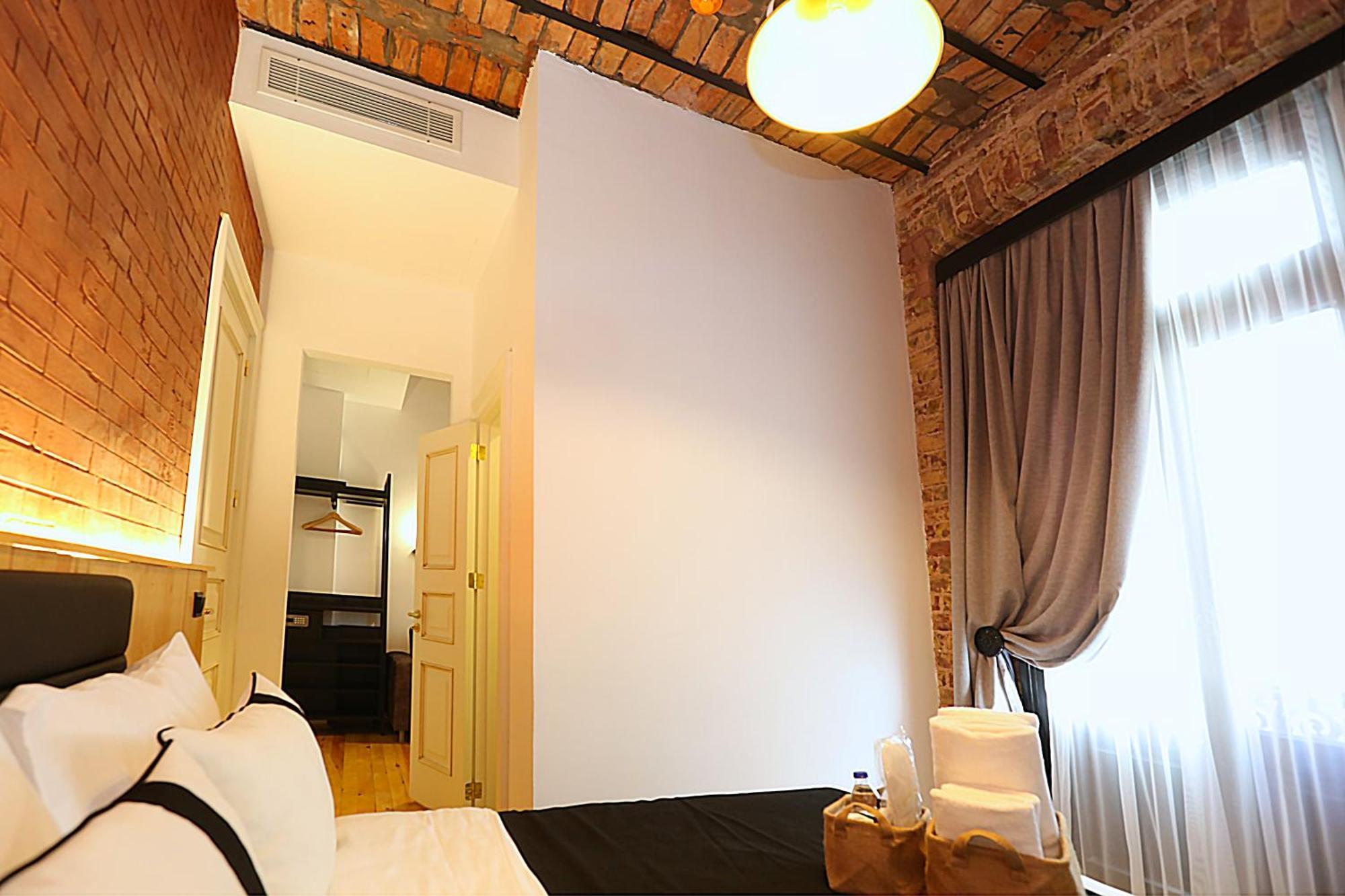 Istanbul Taksim Istiklal Street Kamil Hotel - Historical Værelse billede